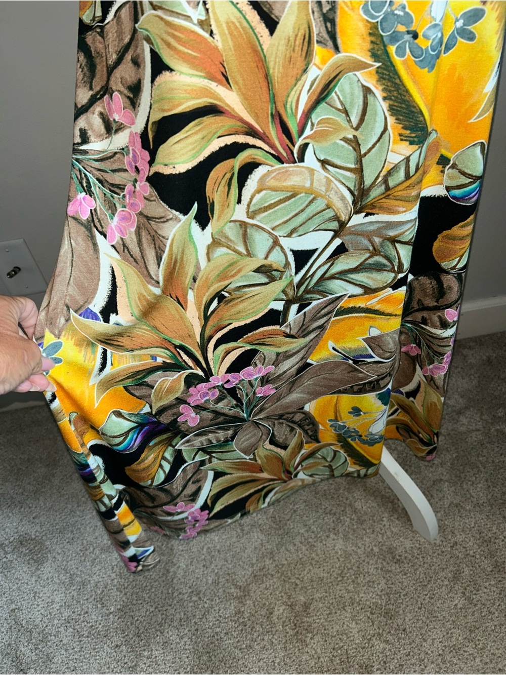 NEW Karen Kane Tropical Floral Maxi Skirt in Yellow, Black and Pink Sz S - Picture 3 of 5
